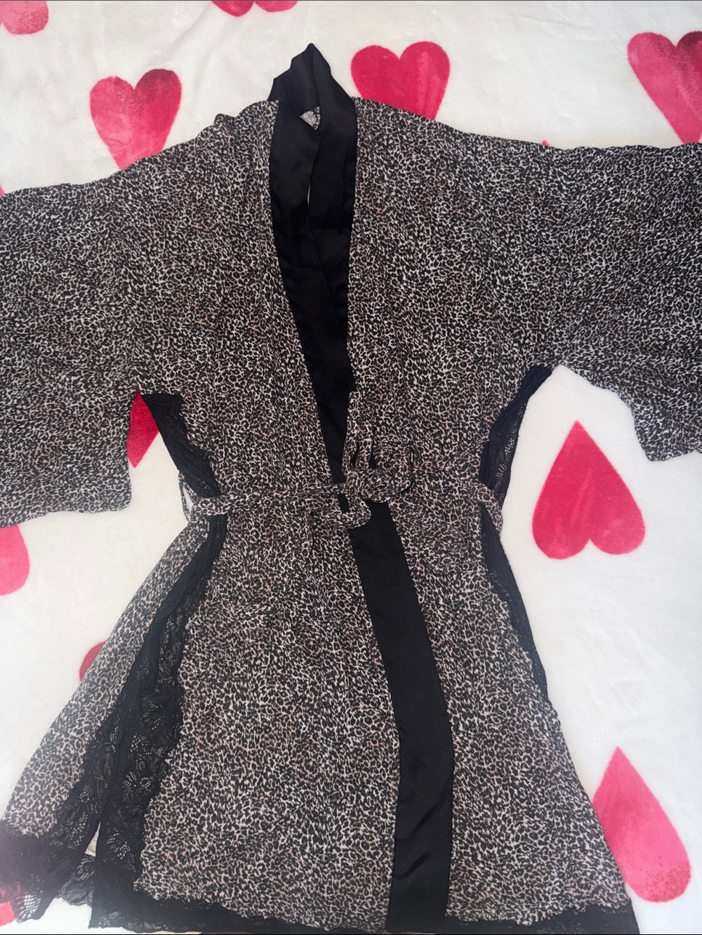 Victoria’s Secret Black & Cream Animal Print Kimono Robe